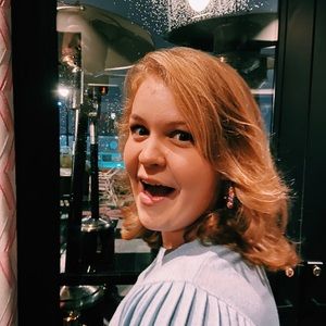 Meet your Posher, Caroline